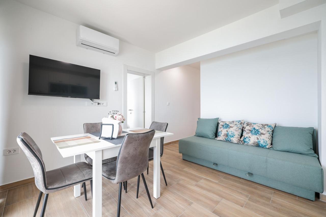 Beachfront Apartments Tic With Seaview Miletici Εξωτερικό φωτογραφία